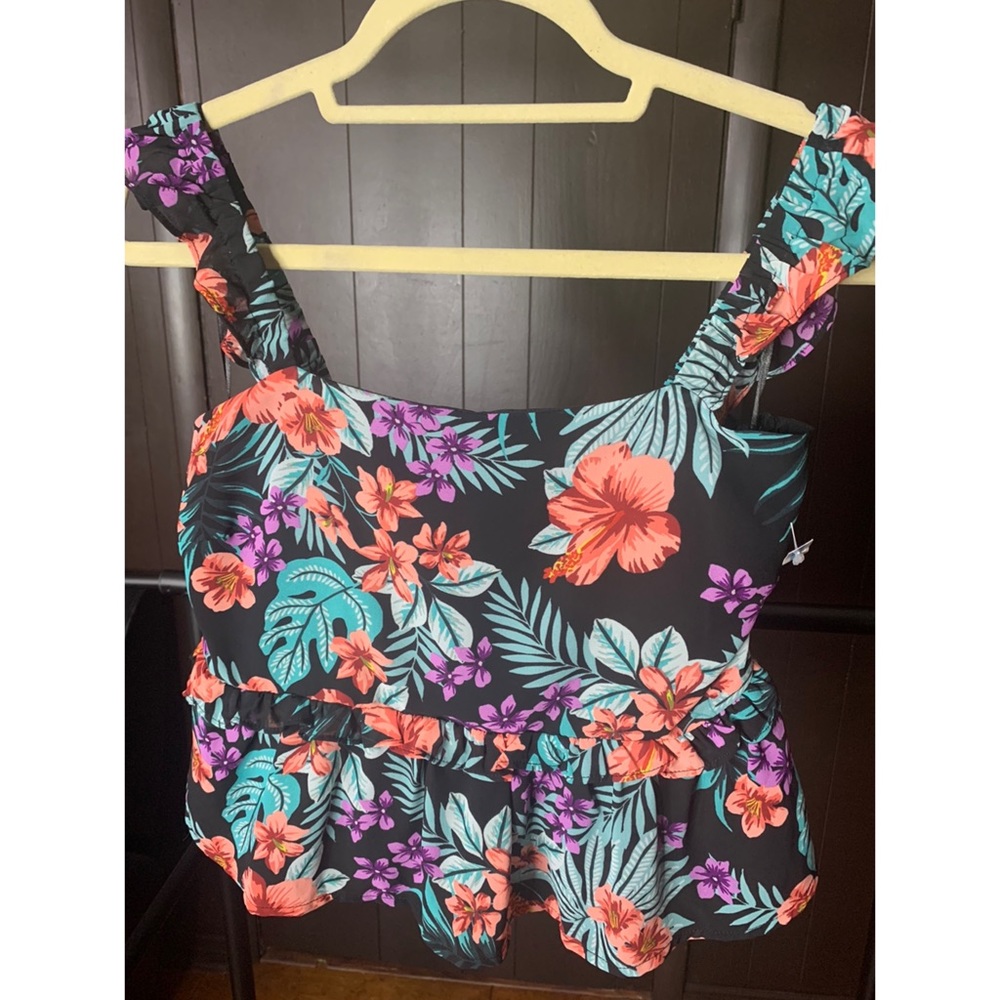 💫HP‼️💫 NWT LOST + WANDER Beach Wonderland Floral Ruffle Shoulder Tank, Small - Picture 7 of 10